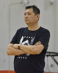 巩晓彬谈杨瀚森：国内对抗压力不大，需在NBA拓展技术多样性